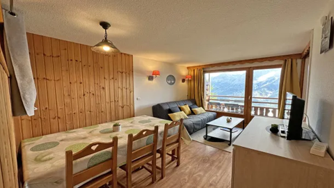   DBA208 - APPT 1 CHAMBRE + CABINE - BALCON - 6 PERSONNES Piscine collective - Tlvision - Balcon - Lave vaisselle - Accs Intern Provence-Alpes-Cte d'Azur, Puy-Saint-Vincent (05290)