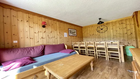   DBAC24 - APPT DUPLEX DANS CHALET - 4 CHAMBRES 10 PERSONNES Piscine collective - Tlvision - Balcon - place de parking en extri Provence-Alpes-Cte d'Azur, Puy-Saint-Vincent (05290)