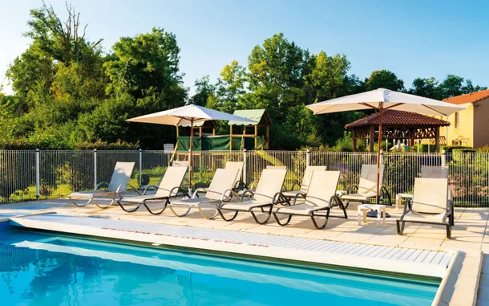   BERGERAC LE CLOS DES VIGNES LAGRANGE PRESTIGE Piscine couverte - Piscine collective - Bain  remous - Sauna - Hammam Aquitaine, Bergerac (24100)