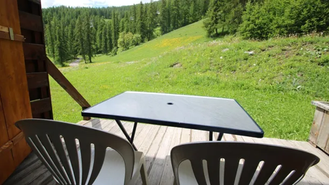   CH26PAE - CHALET TRIPLEX 4 CHAMBRES, TERRASSE ET BALCON Piscine collective - Tlvision - Terrasse - place de parking en extrie Provence-Alpes-Cte d'Azur, Puy-Saint-Vincent (05290)