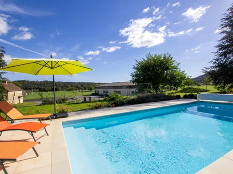   maison 8 personnes Piscine prive - Tlvision - place de parking en extrieur - Lave vaisselle - Lave linge Aquitaine, Montignac (24290)