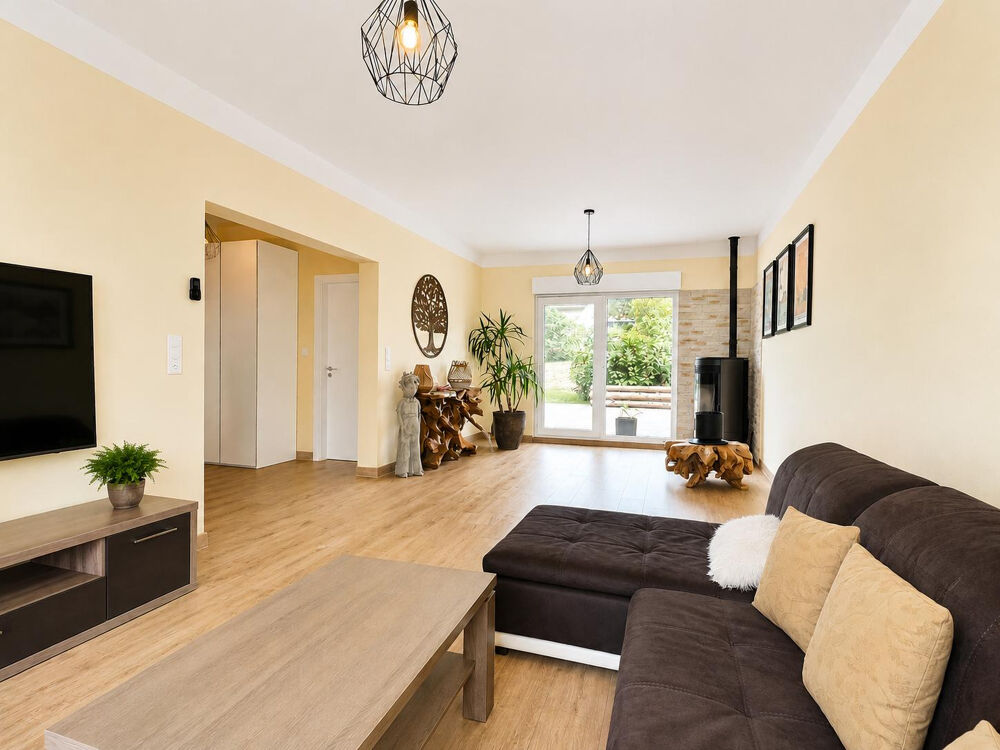 Maison familiale mitoyenne - 151m2 - 7 ARES 43 - 3 CHAMBRES - BUREAU - SCHOENECK - 315000€