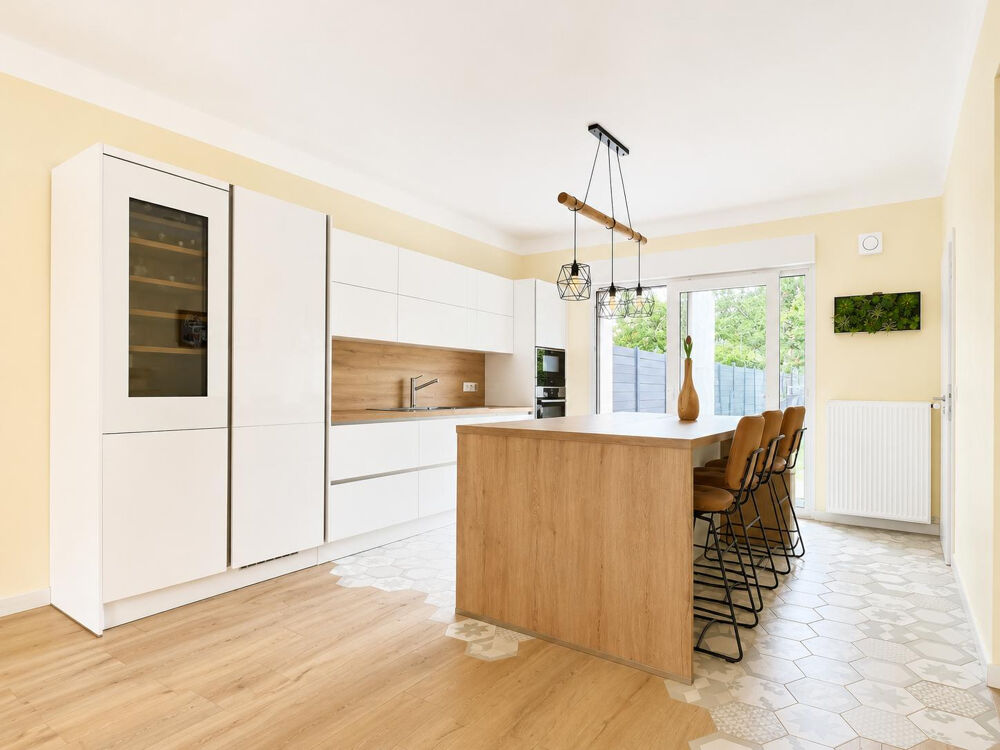 Maison familiale mitoyenne - 151m2 - 7 ARES 43 - 3 CHAMBRES - BUREAU - SCHOENECK - 315000€