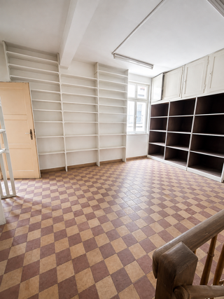 Vente Appartement Appartement - 235m2 - 4 chambres - Ascenseur - 129600€ - FORBACH Forbach