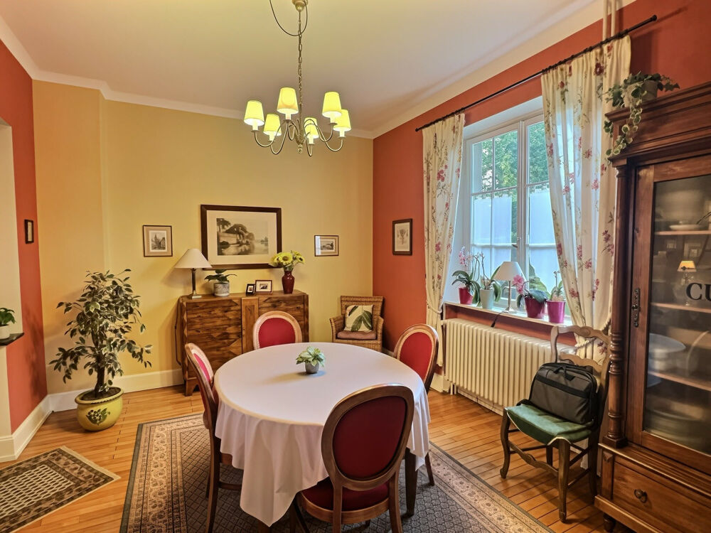 Vente Propriété/Château Maison bourgeoise de caractère de 188 m2 avec grand jardin arboré Sarralbe