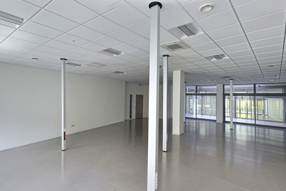   Bureaux à louer   790 m2   Metz Centre Metz