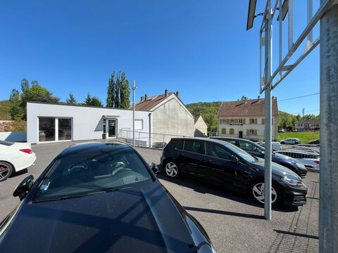   À vendre   Local commercial idéal pour activité de vente de véhicules d'occasion - 243000€HT 