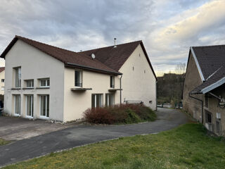  Maison  louer 9 pices 337 m
