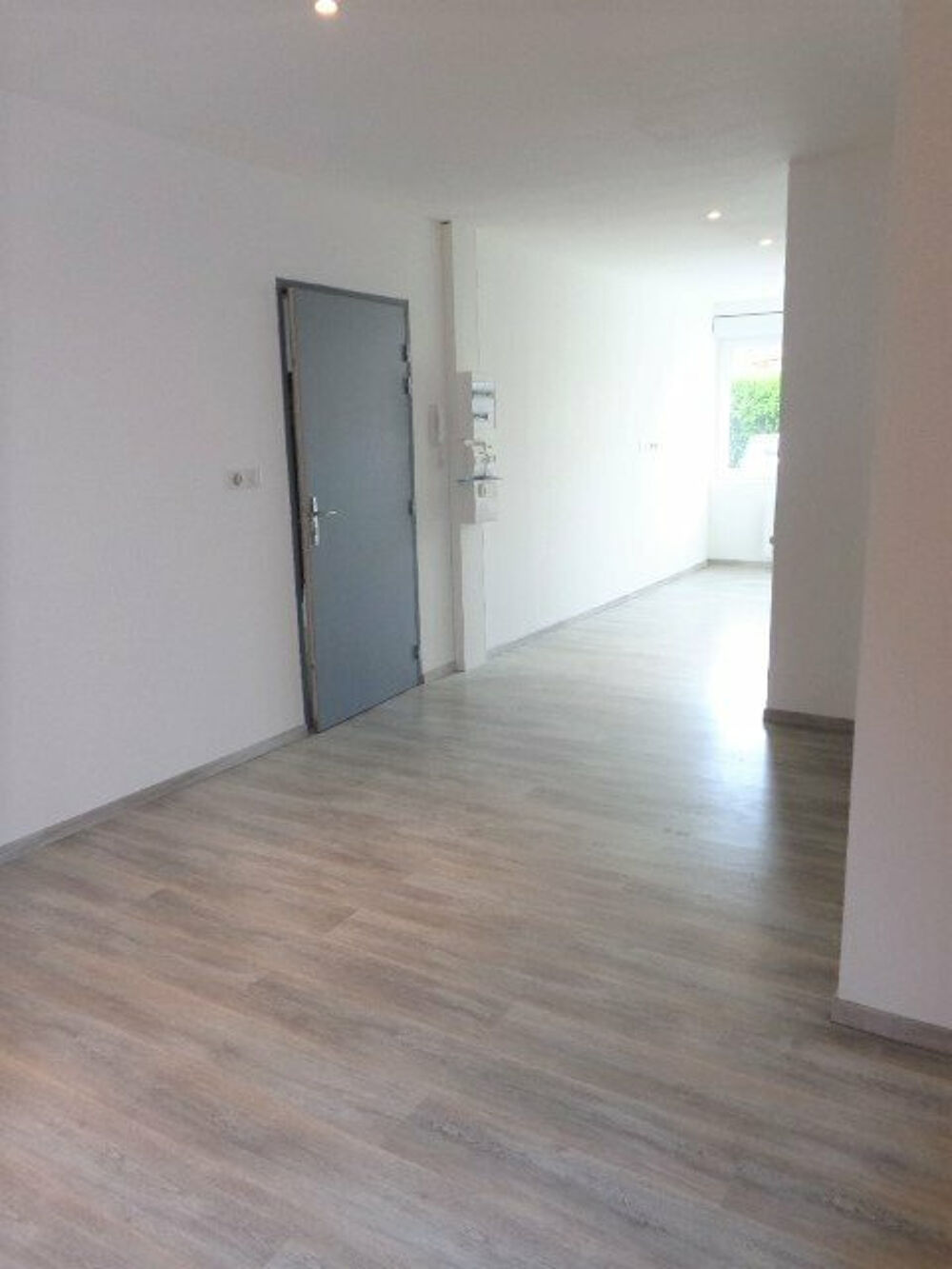 Location Appartement Studio NEUF de 35 m2 en RDC avec cuisine quipe et parking Montbeliard