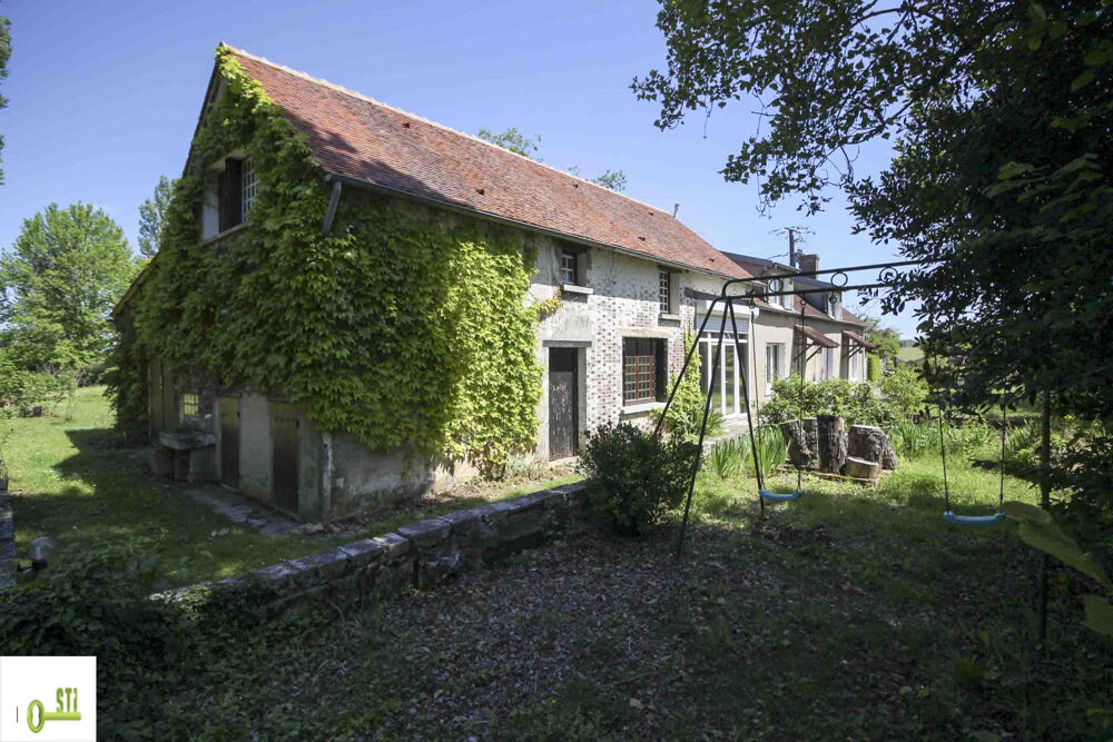 Longère de charme sur plus de 15000m2 de terrain avec mare