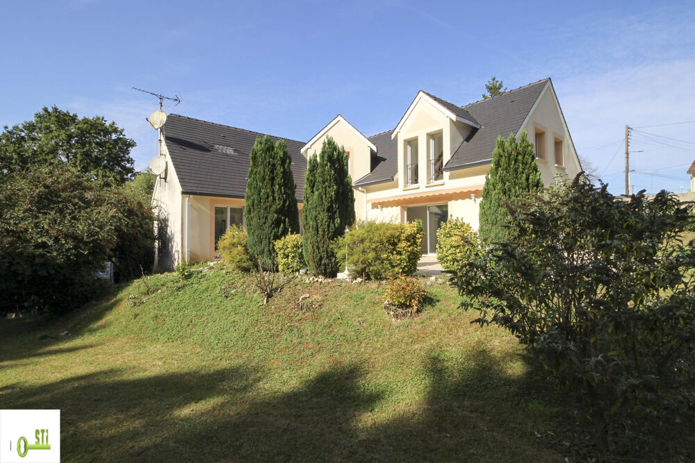 Maison contemporaine sur sous-sol d'environ 270m2
