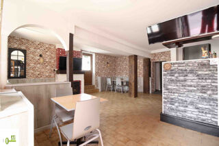  Immeuble à vendre 5 pièces 132 m²
