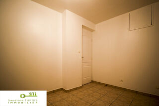  Appartement à louer 2 pièces 38 m²