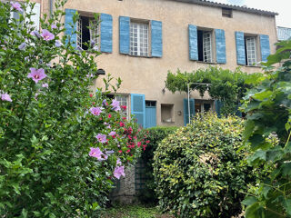  Maison � vendre 9 pi�ces 340 m�