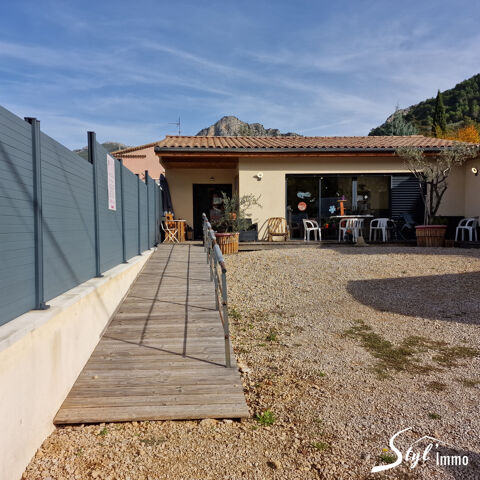 FONDS DE COMMERCE DE COIFFURE A VENDRE OU DROIT AU BAIL 57000 26170 Buis les baronnies