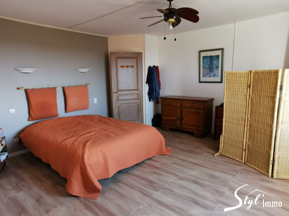 � vendre  Maison Saint-Gilles (30800)