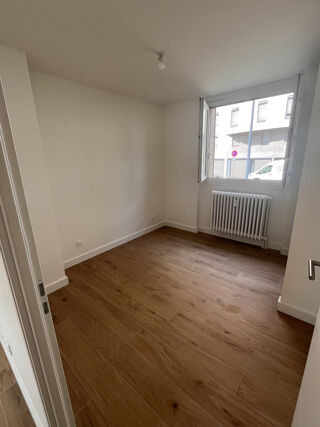  Appartement à louer 2 pièces 32 m²