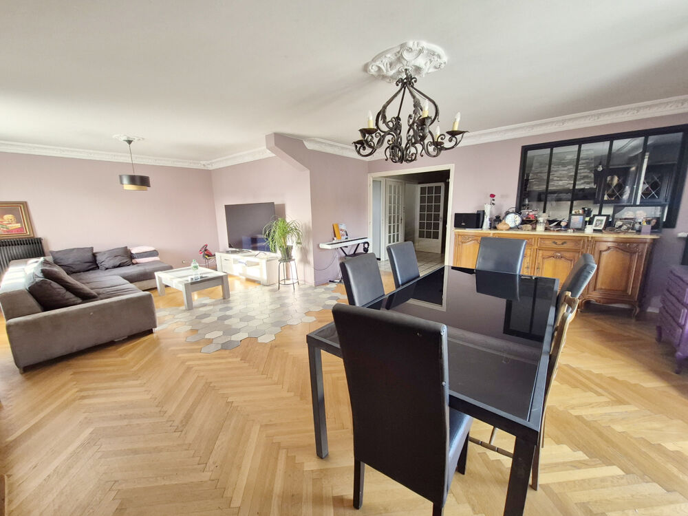 Vente Maison Maison familiale 296 m2   Piscine   2 logements   Secteur recherché Cremieu