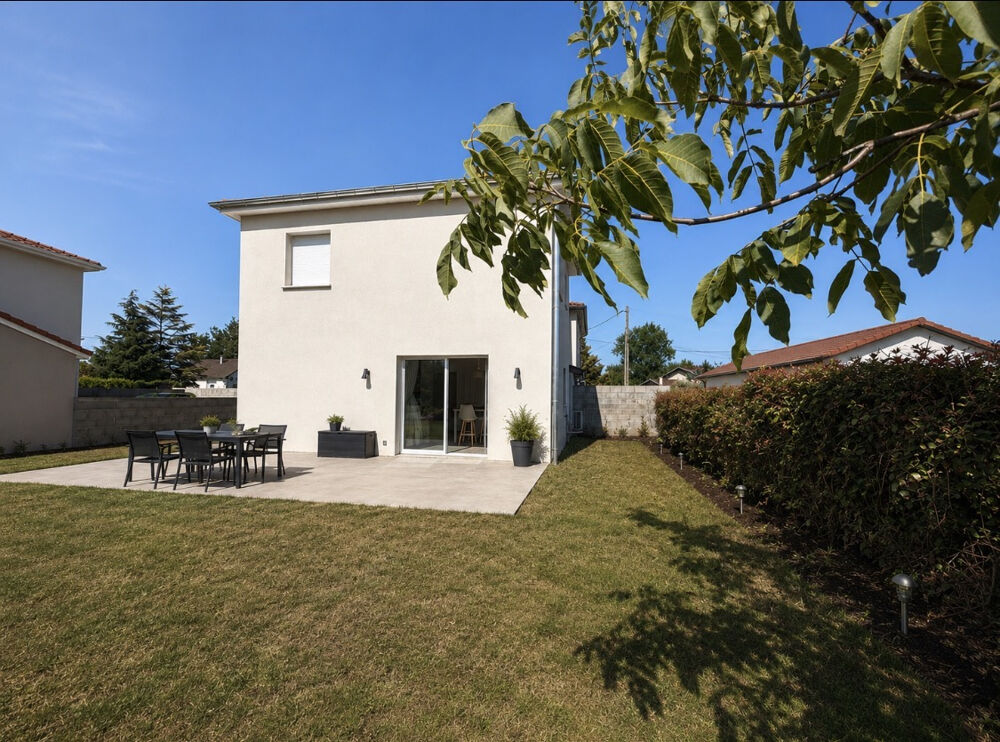 Maison T4 avec Grand jardin à Saint Romain de Jalionas