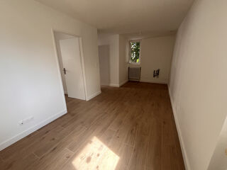  Appartement à louer 2 pièces 32 m²
