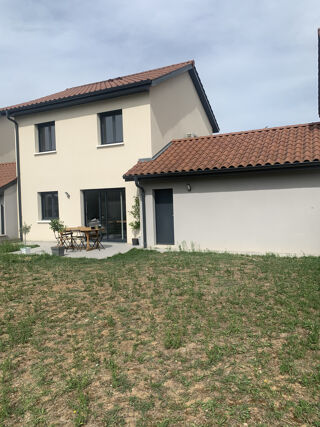  Maison à louer 4 pièces 88 m²
