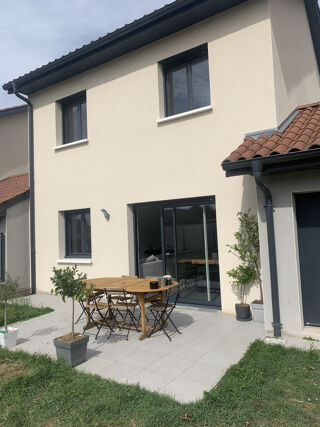  Maison à louer 4 pièces 88 m²