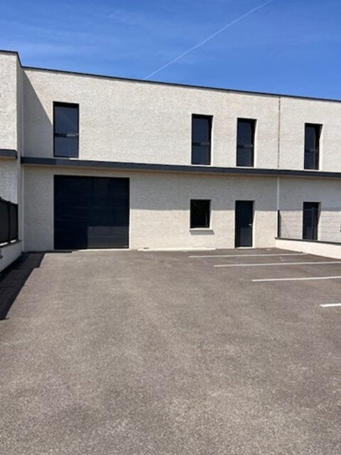 Local d'activité 184m2 neuf 1380 38230 Tignieu jameyzieu