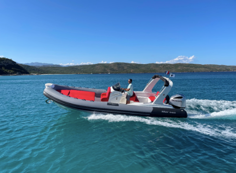 Bateaux &agrave; moteur Pneumatique - Semi-rigide 2023 occasion Frejus 83600
