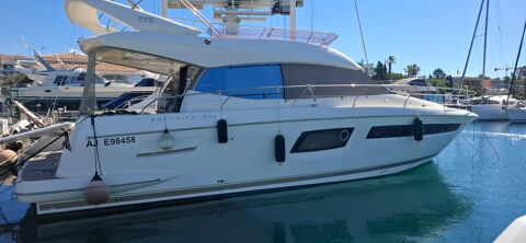 Bateaux &agrave; moteur Vedette - Yacht - Offshore 2014 occasion Frejus 83600