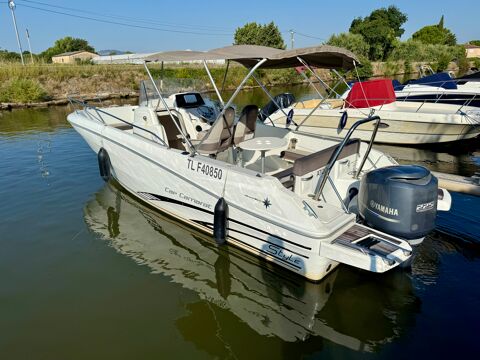 Bateaux &agrave; moteur Vedette - Yacht - Offshore 2016 occasion Frejus 83600