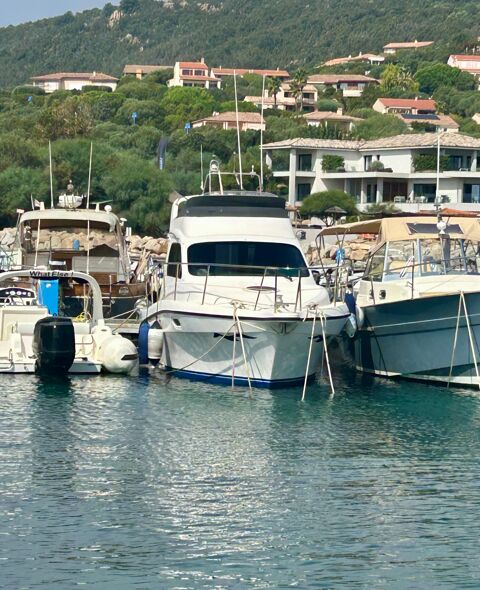 Bateaux &agrave; moteur Vedette - Yacht - Offshore 2001 occasion Frejus 83600