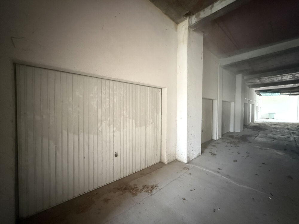 Vente Parking/Garage GARAGE / BOX d'environ 40 m2 - ARGELES-SUR-MER 66700 Argeles sur mer