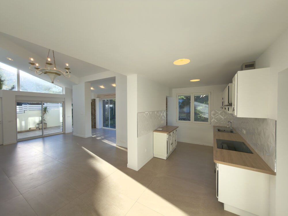 Vente Maison Maison Climatis�e et R�nov�e de Plain-Pied avec Garage   Sor�de Sorede