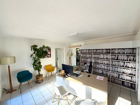 Local lumineux climatis&eacute; avec stationnement   Argel&egrave;s-sur-Mer 1100 66700 Argeles sur mer