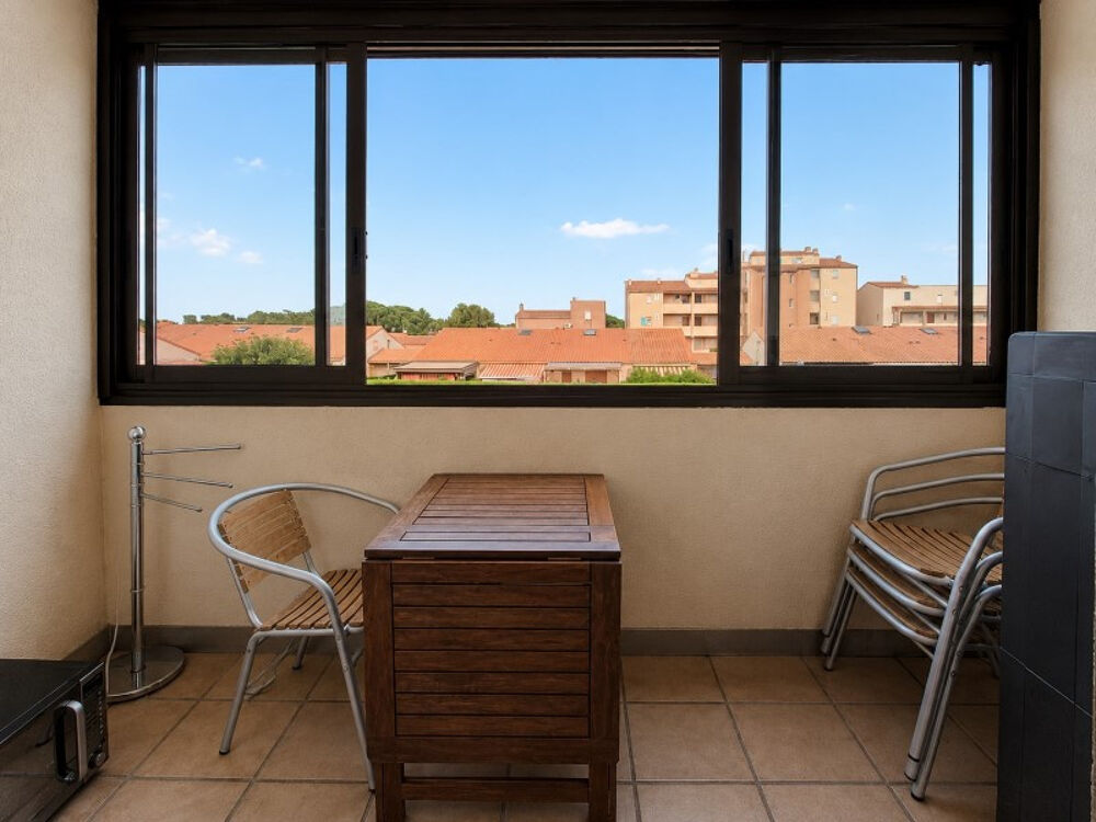 Résidence fermée avec Piscine Le Clos Catalan Studio Cabine 22,40m2 parking. proche Centre Plage.