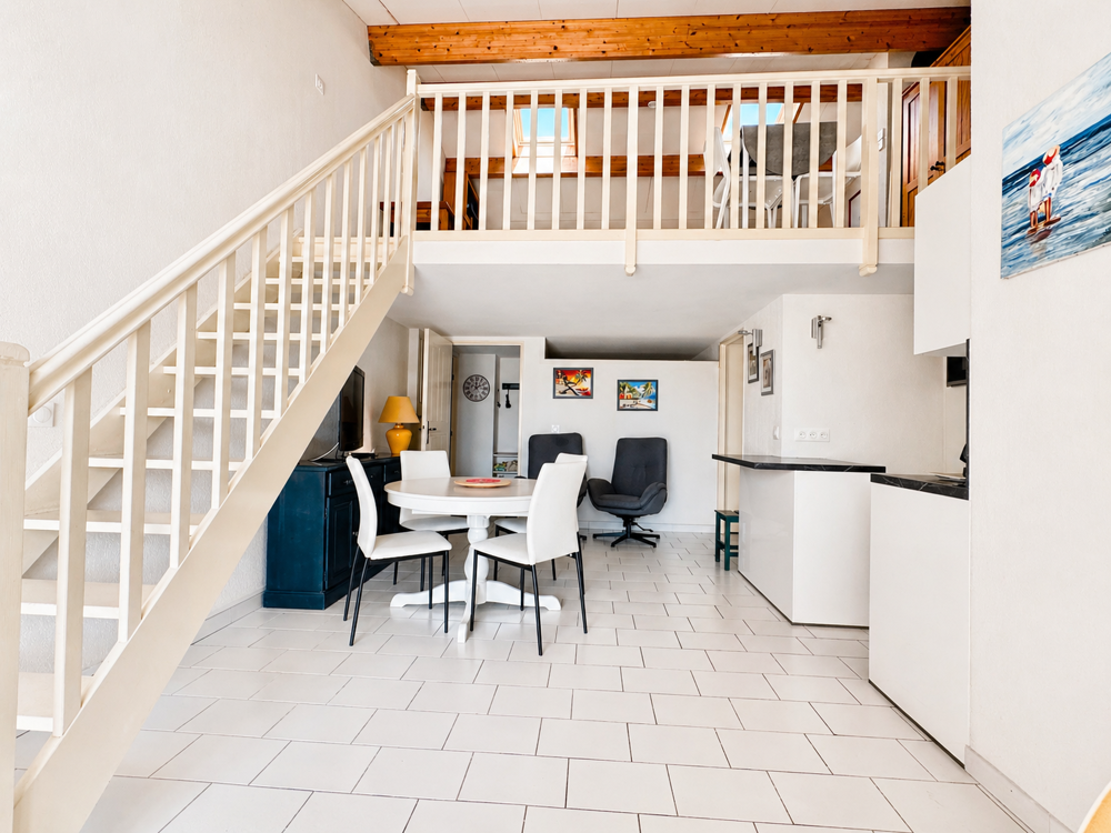 Appartement T3 cabine de 62 m2 Port dArgelès Dernier étage avec ascenseur