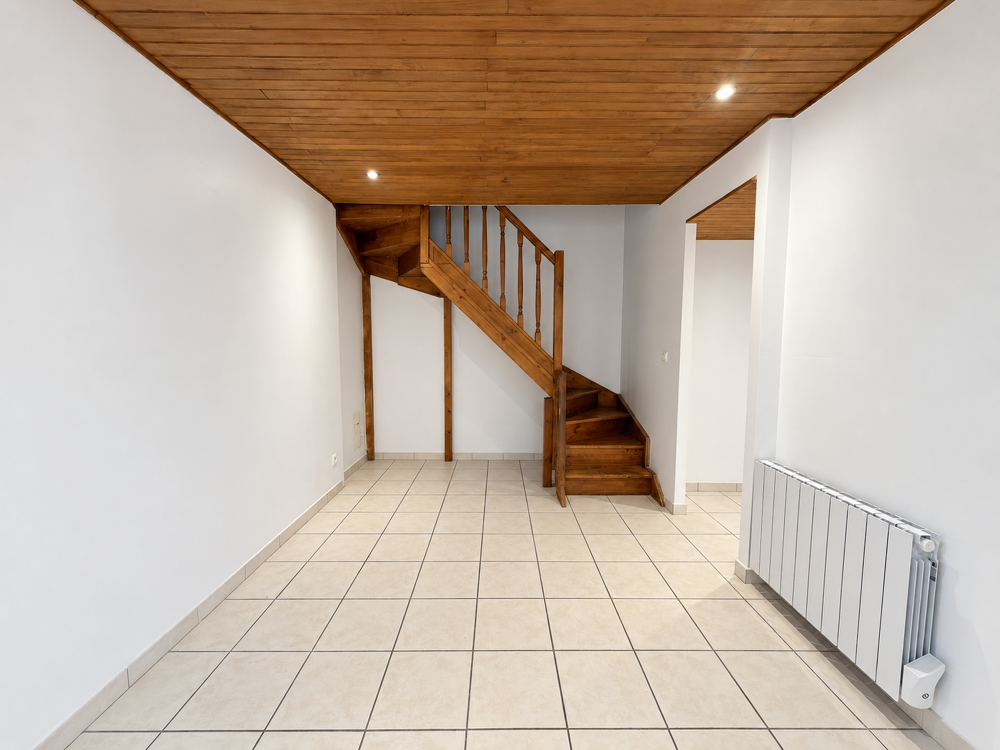 Location Appartement Location à l'année   Appartement rénové avec mezzanine   Bages Bages