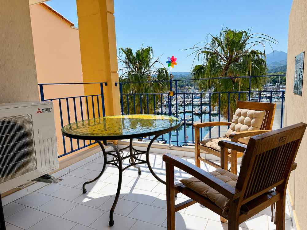 Appartement T3 cabine de 62 m2 Port dArgelès Dernier étage avec ascenseur