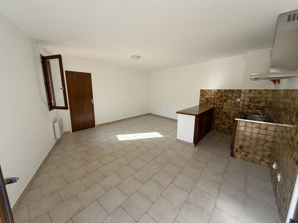 Location Appartement À LOUER À L'ANNÉE   T2 NON MEUBLÉ   CENTRE-VILLE D'ARGELÈS-SUR-MER Argeles sur mer