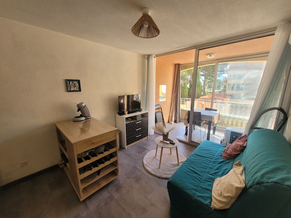 Résidence avec Piscine 'Le Lagon' au 1er étage Studio cabine clim 16,59m2 avec Loggia