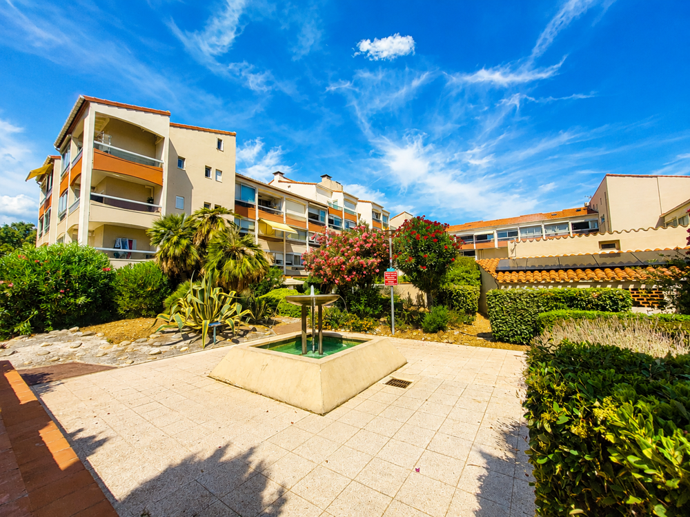 Argelès Plage Sud Résidence de Standing sécurisée avec Piscine Gardien Appartement T2 rénové 1er étage