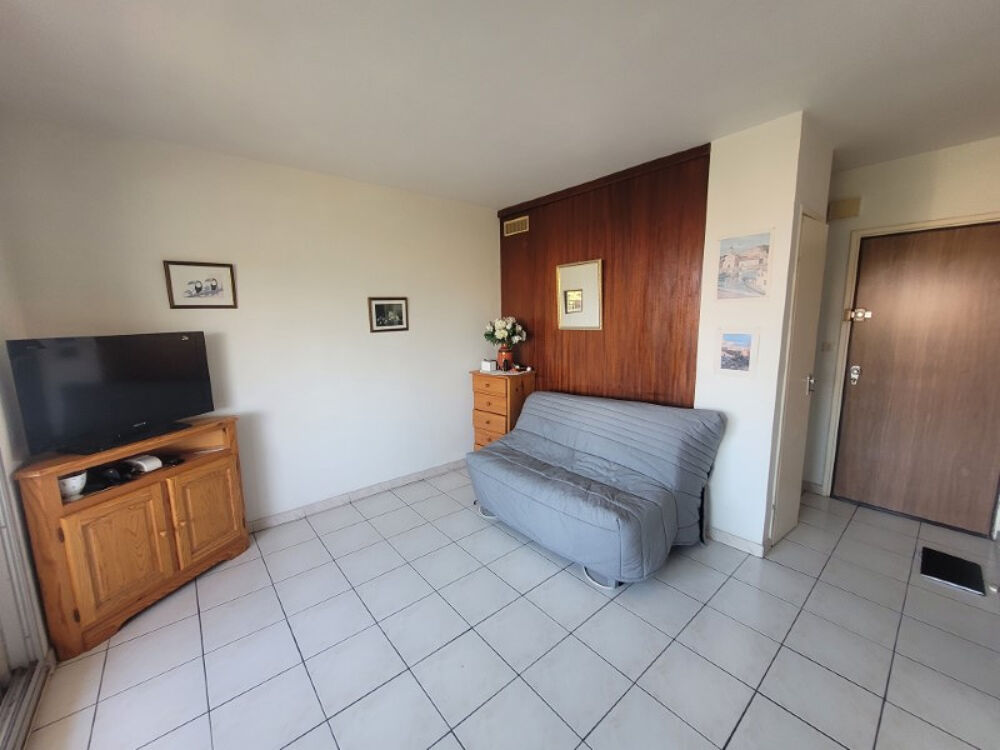 Résidence sécurisée avec ascenseur 3ème étage Studio Cabine 21,45m2 avec Loggia Cave Parking