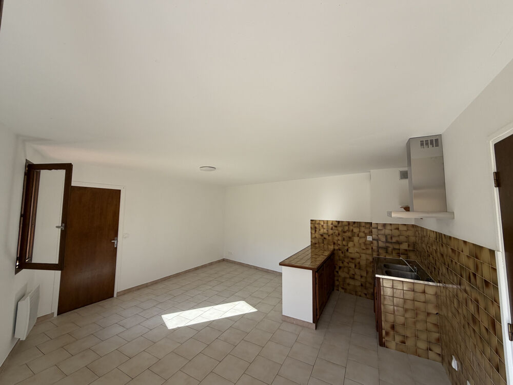 Location Appartement À LOUER À L'ANNÉE   T2 NON MEUBLÉ   CENTRE-VILLE D'ARGELÈS-SUR-MER Argeles sur mer