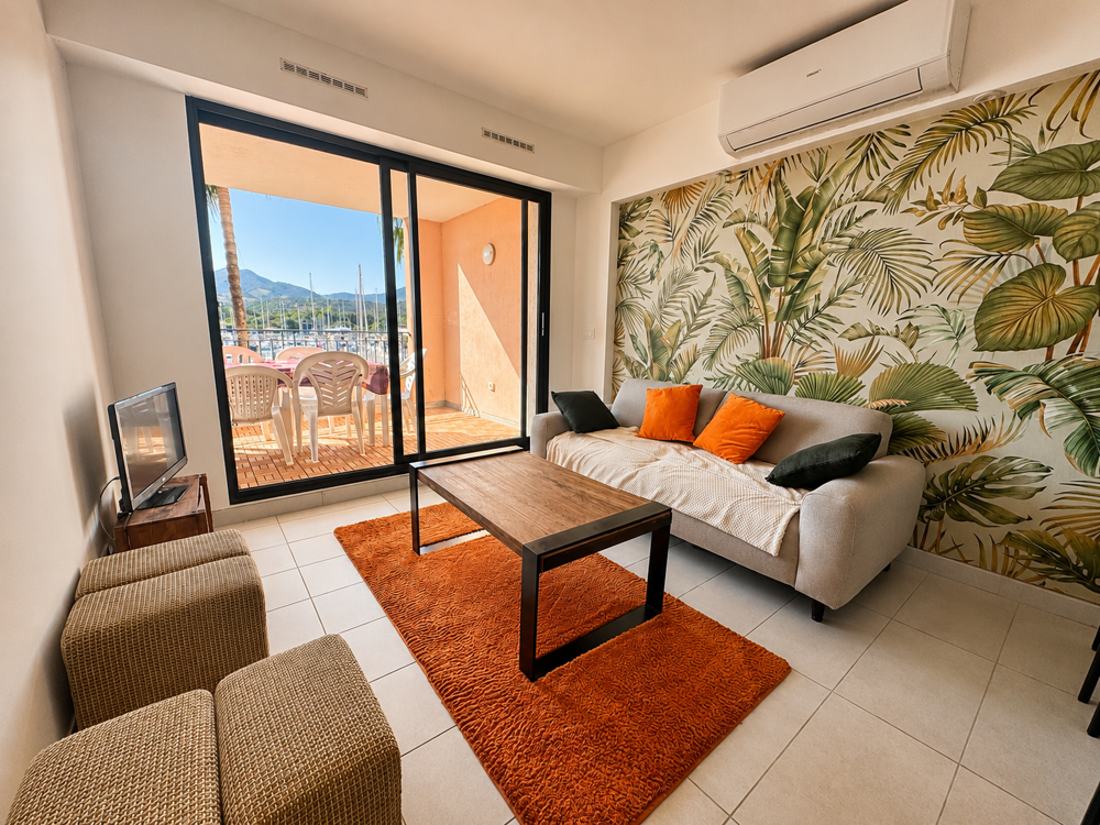 Vente Appartement COUP DE CŒUR   T3 RÉNOVÉ AVEC VUE EXCEPTIONNELLE SUR LE PORT ET LA MER Argeles sur mer