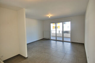  Appartement à louer 2 pièces 44 m²
