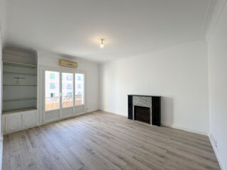  Appartement à louer 3 pièces 64 m² Ajaccio