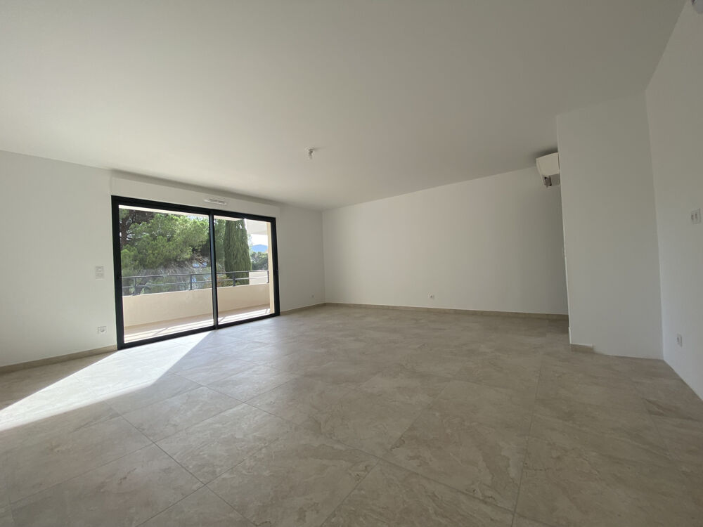 T3 LUMINEUX DE 73m2 AVEC TERRASSE