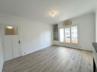  Appartement à louer 3 pièces 64 m² Ajaccio