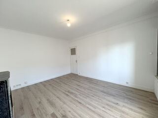  Appartement à louer 3 pièces 64 m² Ajaccio