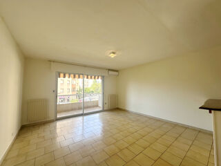  Appartement à louer 2 pièces 45 m²